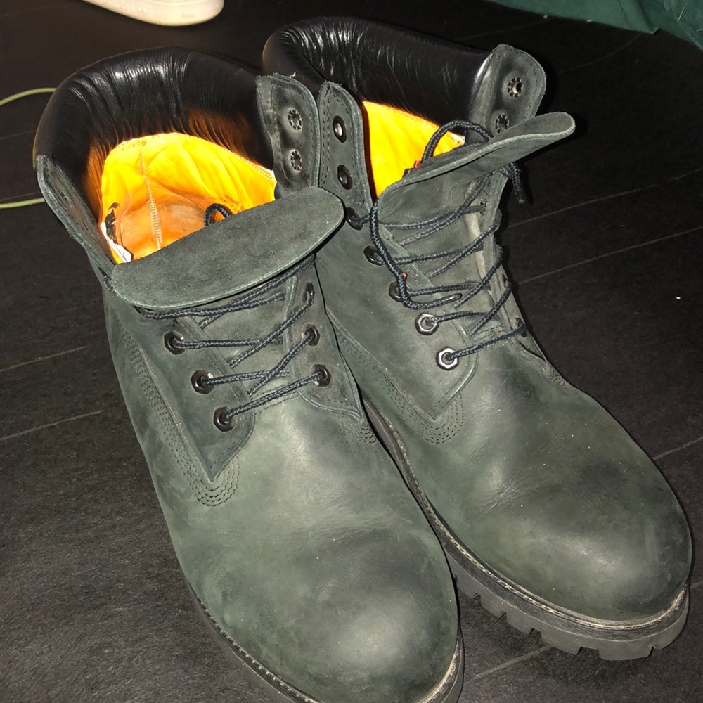 Black nubuck leather timberland💫